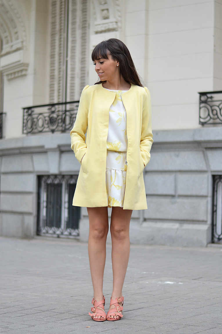 La redoute outfit, yellow coat with a bow, floral print dress, coral sandals, floral bag