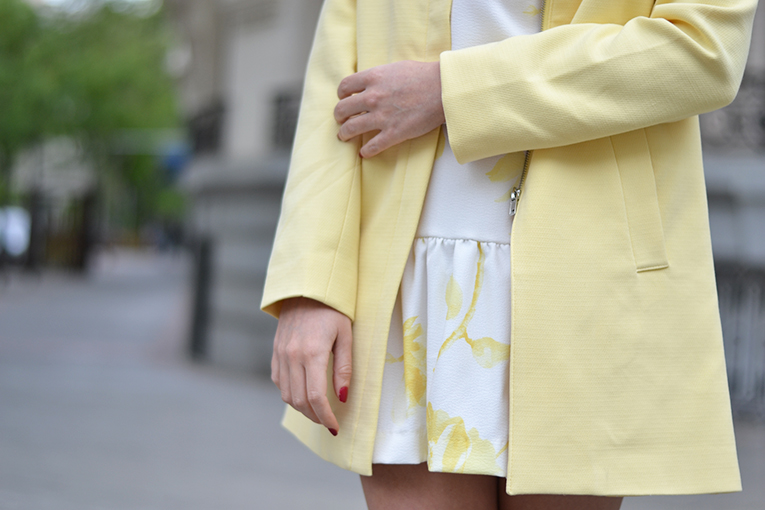 La redoute outfit, yellow coat with a bow, floral print dress, coral sandals, floral bag