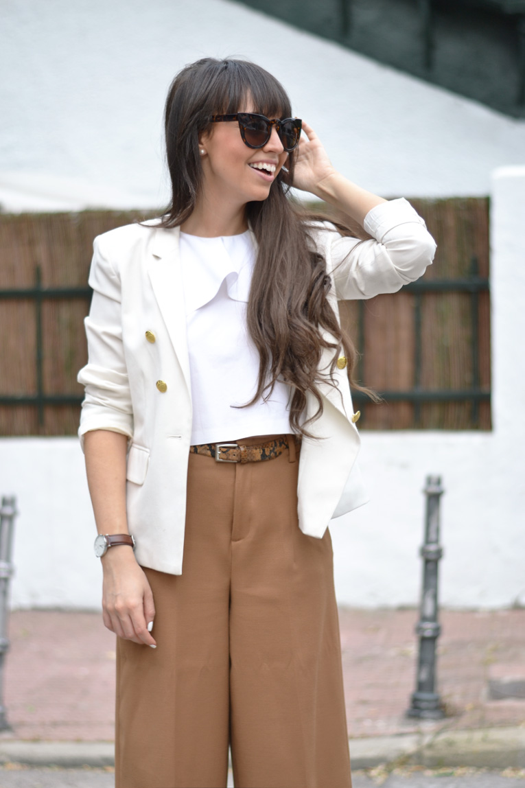 street style, culotte pants, chunky shoes, white sandals, backless top, cat eye glasses, daniel wellington, 