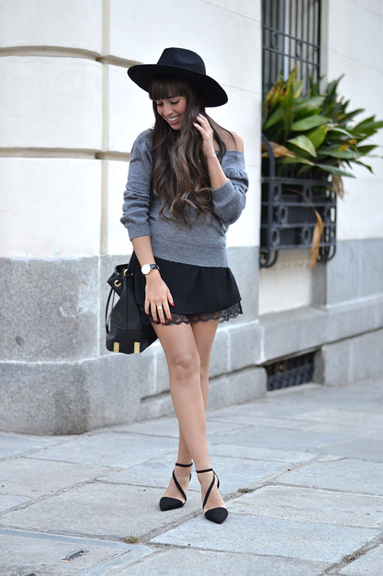 street style, la redoute, autumn, backless sweater, lace dress, black hat, lace up heels, silver necklace