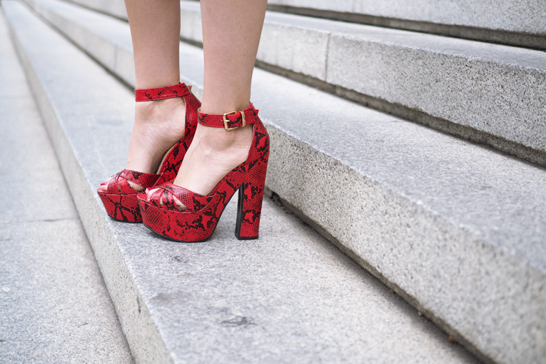 Street Style,Milan Fashion Week, Red heels, snake print