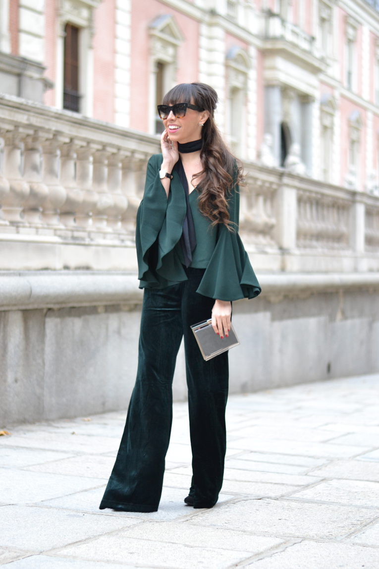 Street style, Velvet flared pants, green pants, flared sleeves top, total green, maxi sunglasses, ponytail, chritsmas outfit
