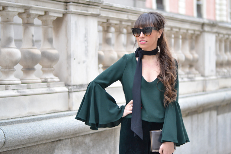 Street style, Velvet flared pants, green pants, flared sleeves top, total green, maxi sunglasses, ponytail, chritsmas outfit