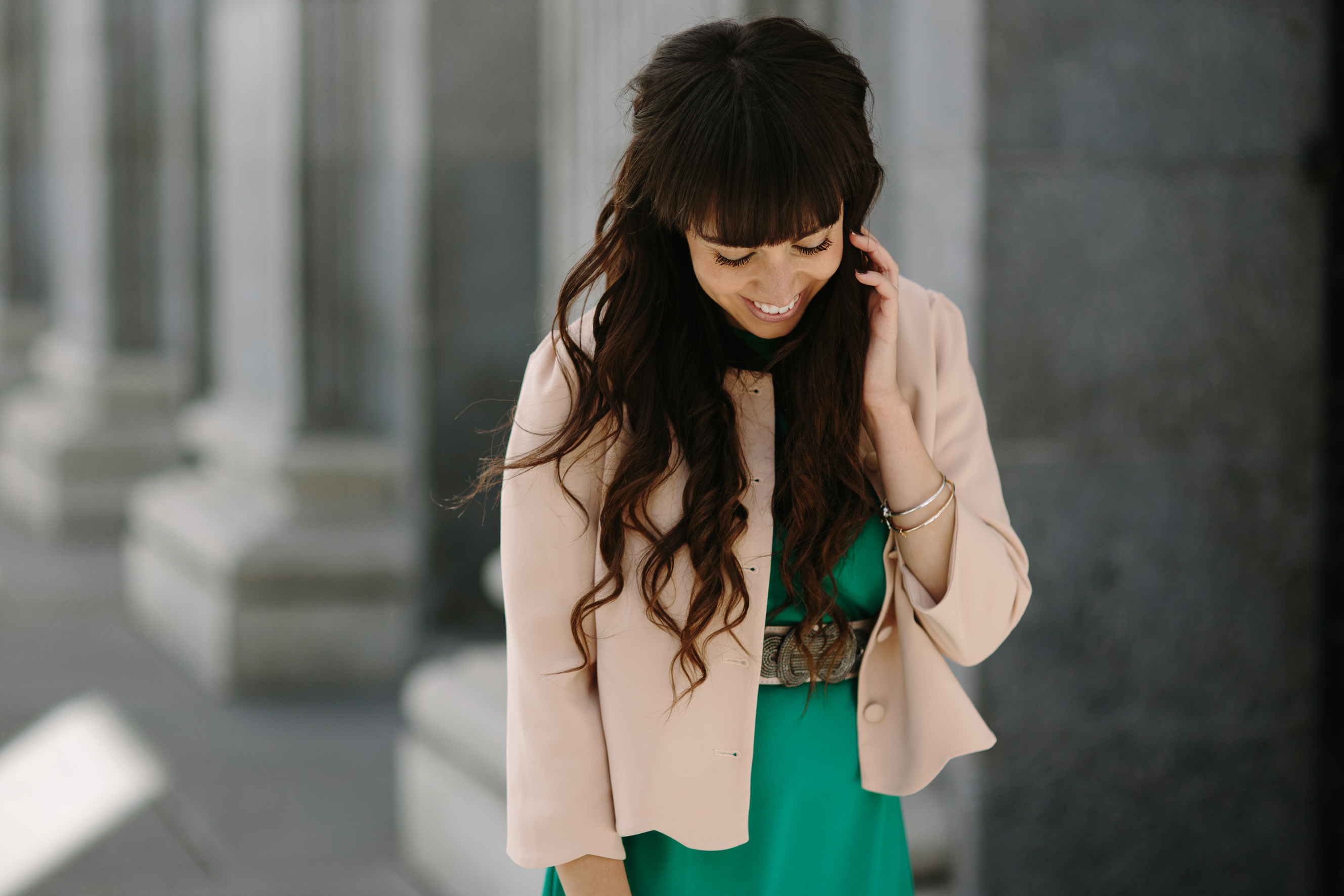 Mixing colors, green dress, street-style, ceremony outfit, couple outfit, la redoute