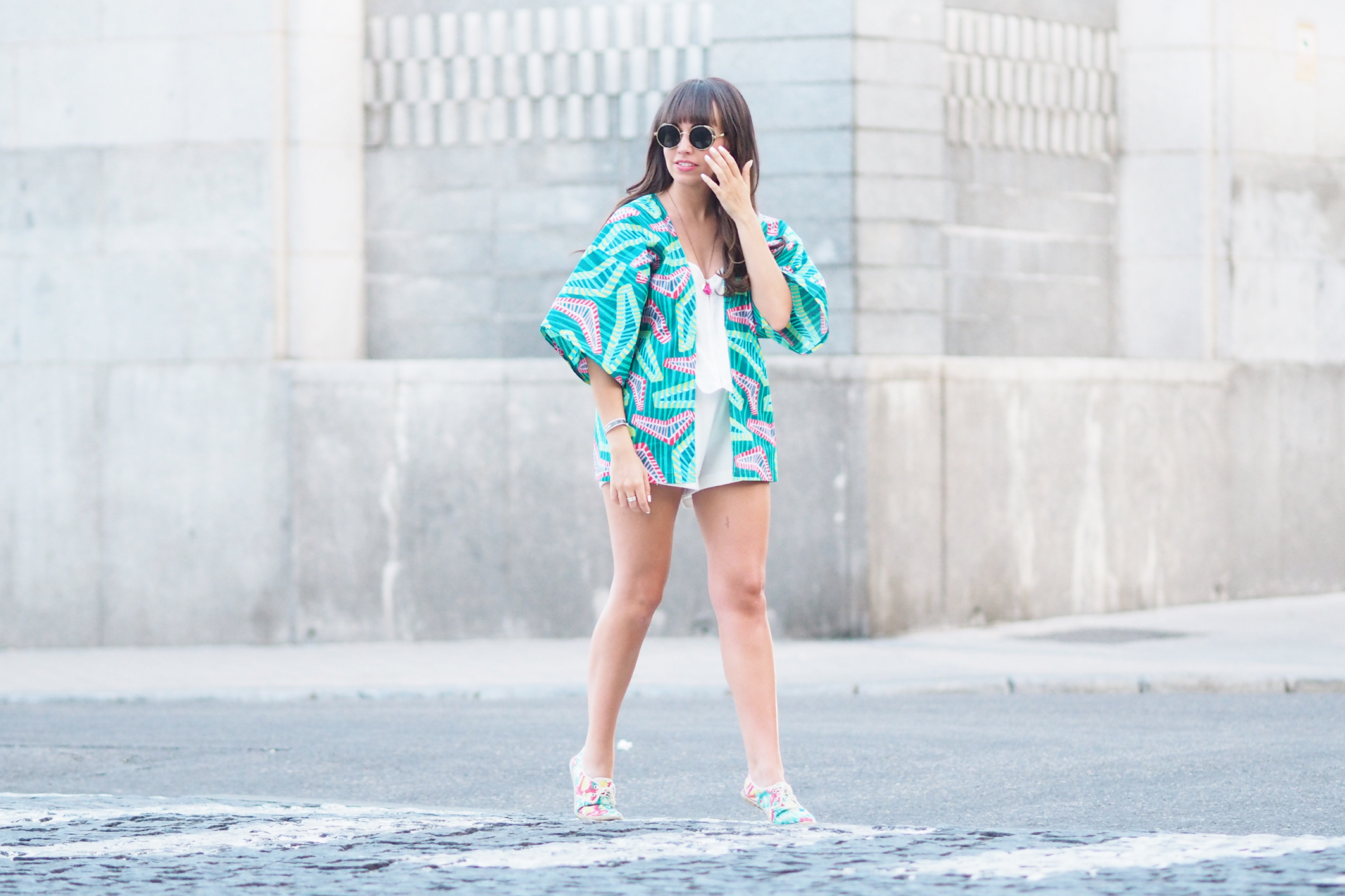 Summer outfit, mint kimono, total white look, street style fashion