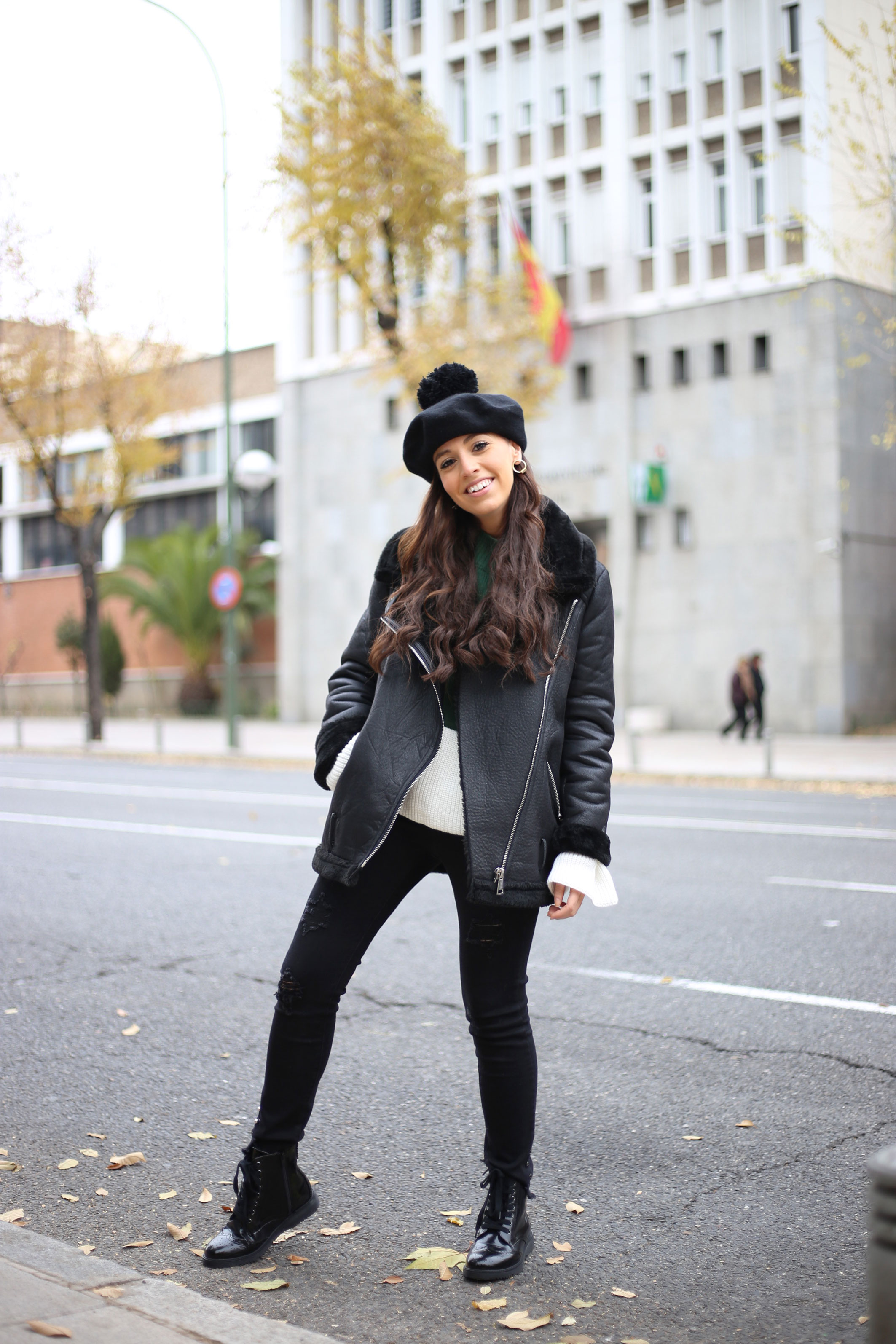 green sweater, black beret, street style, winter outfit