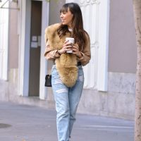 beige fur, autumn outfit, mom pants, street style